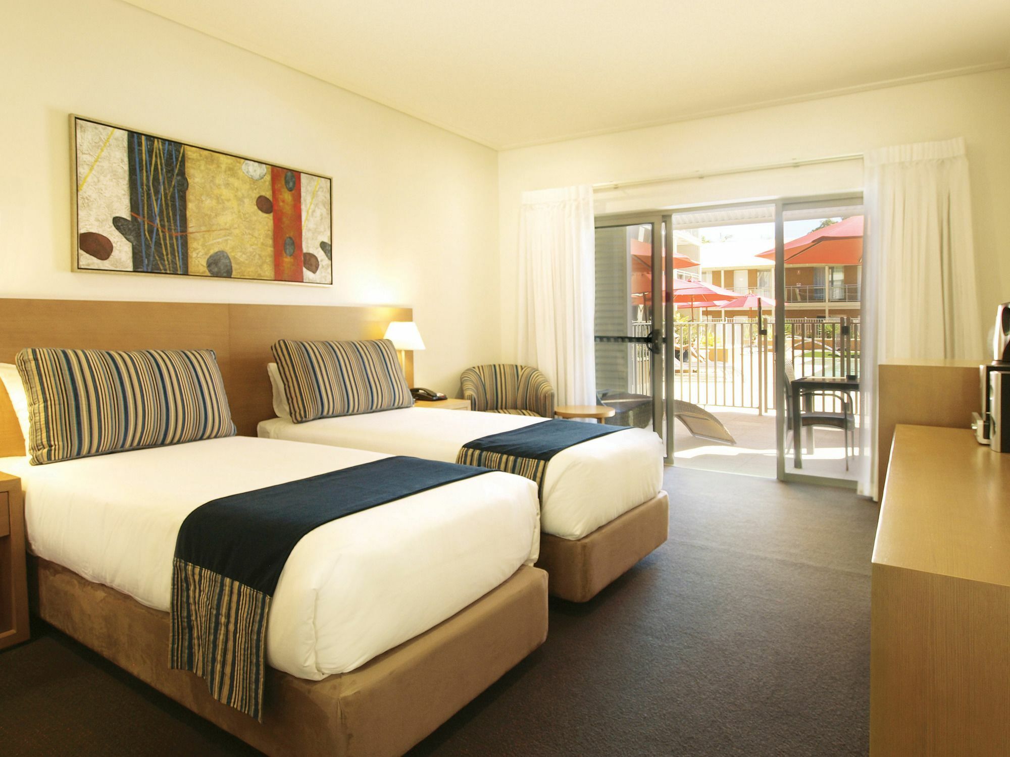Oaks Broome Hotel Room photo